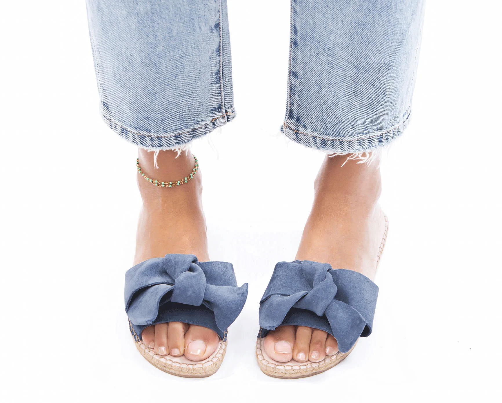 - Premium selection Sturdy Hamptons with Bow Sandals Flat - Jeans