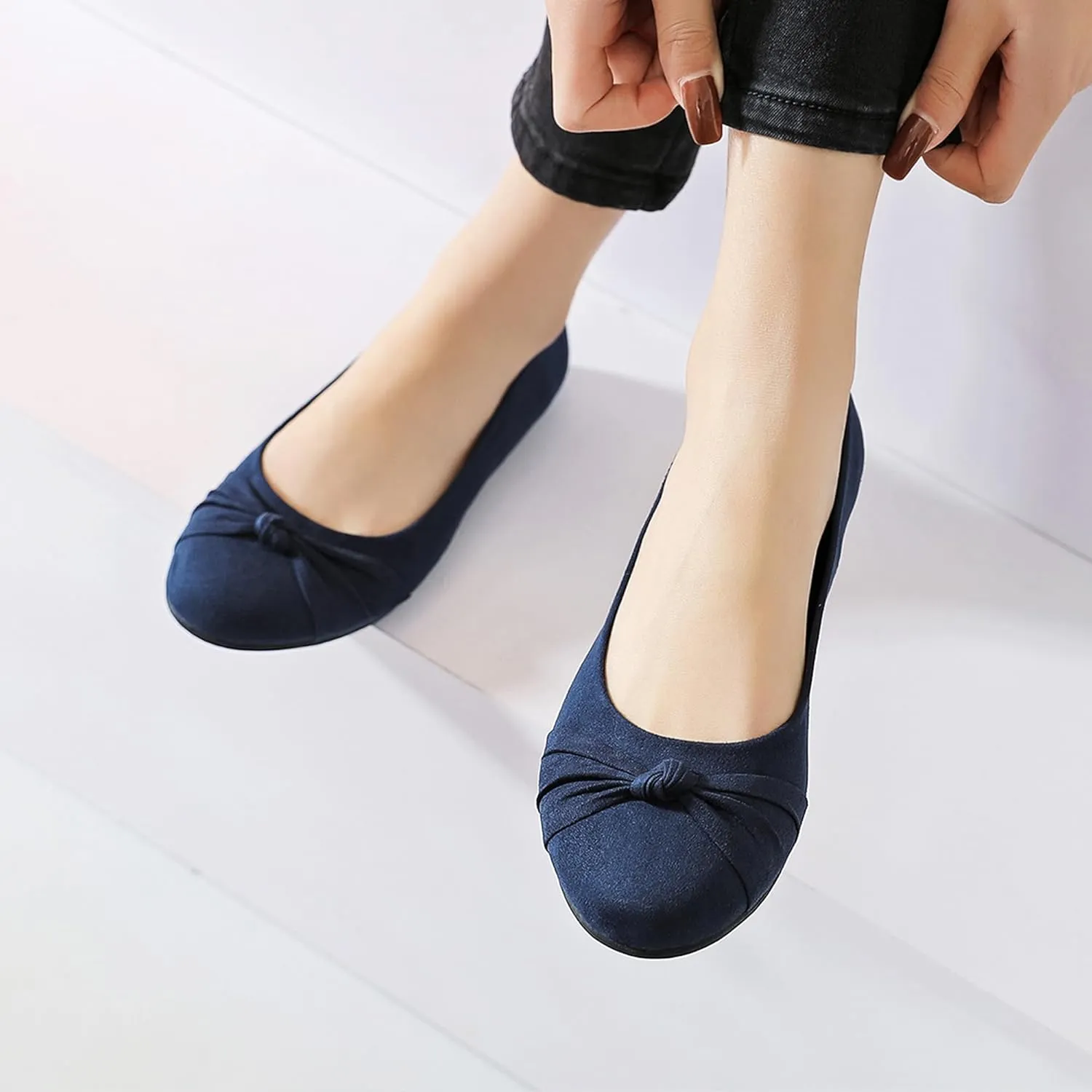 Ataiwee Women's Wide Width Flats Shoes - Ladies Cute and Comfortable Dress Ballet Shoes.