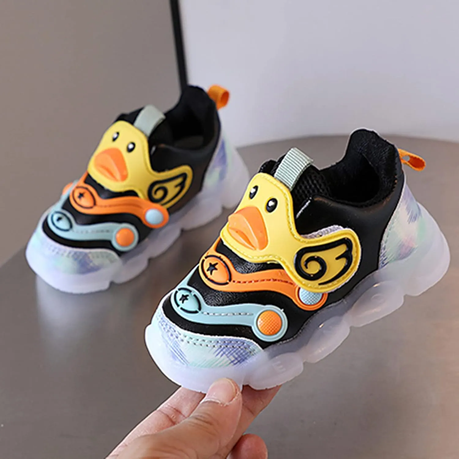 Boys Girls Light Up Shoes Flashing Lightweight Mesh Breathable Adorable Running Sneakers for Toddler and Little Kid