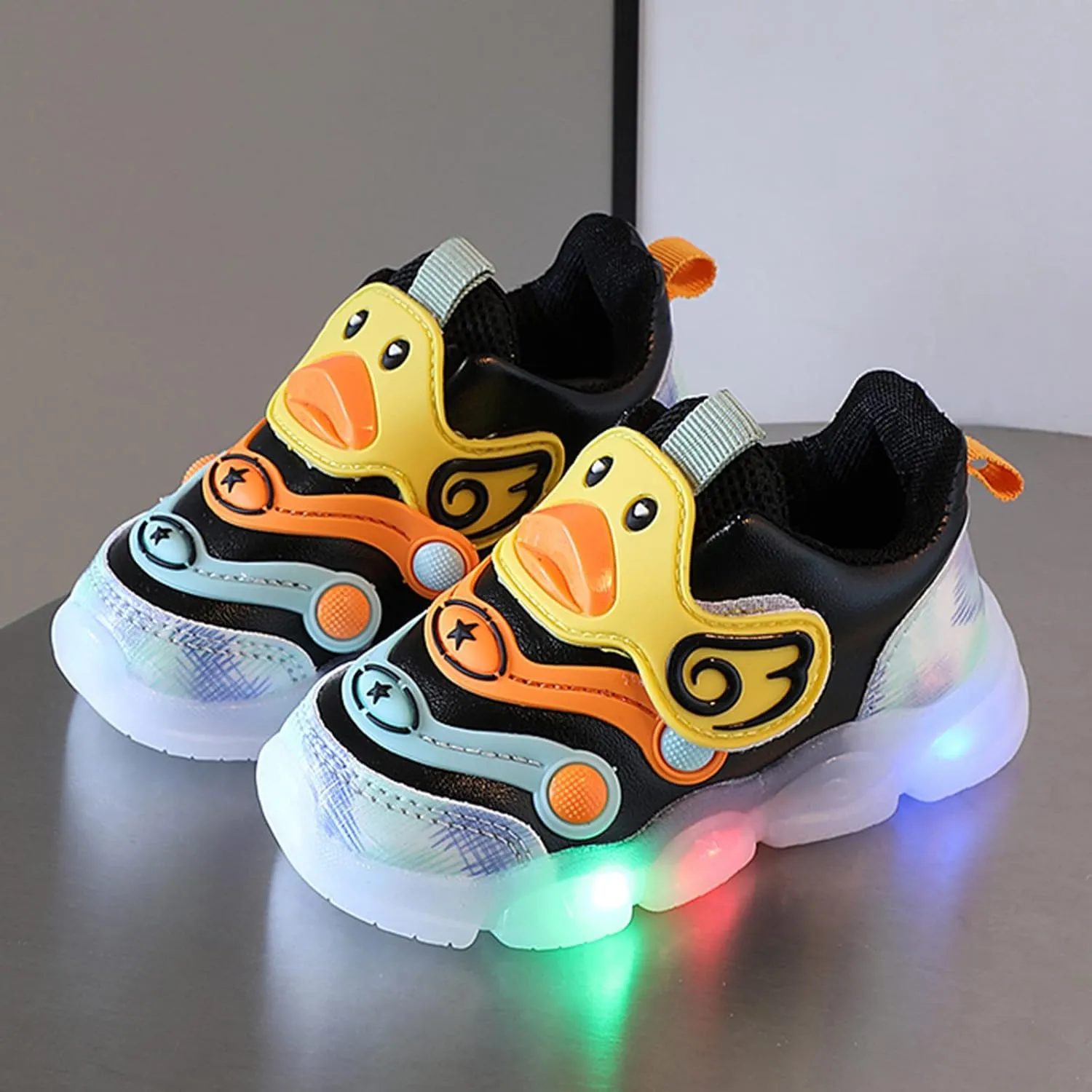 Boys Girls Light Up Shoes Flashing Lightweight Mesh Breathable Adorable Running Sneakers for Toddler and Little Kid