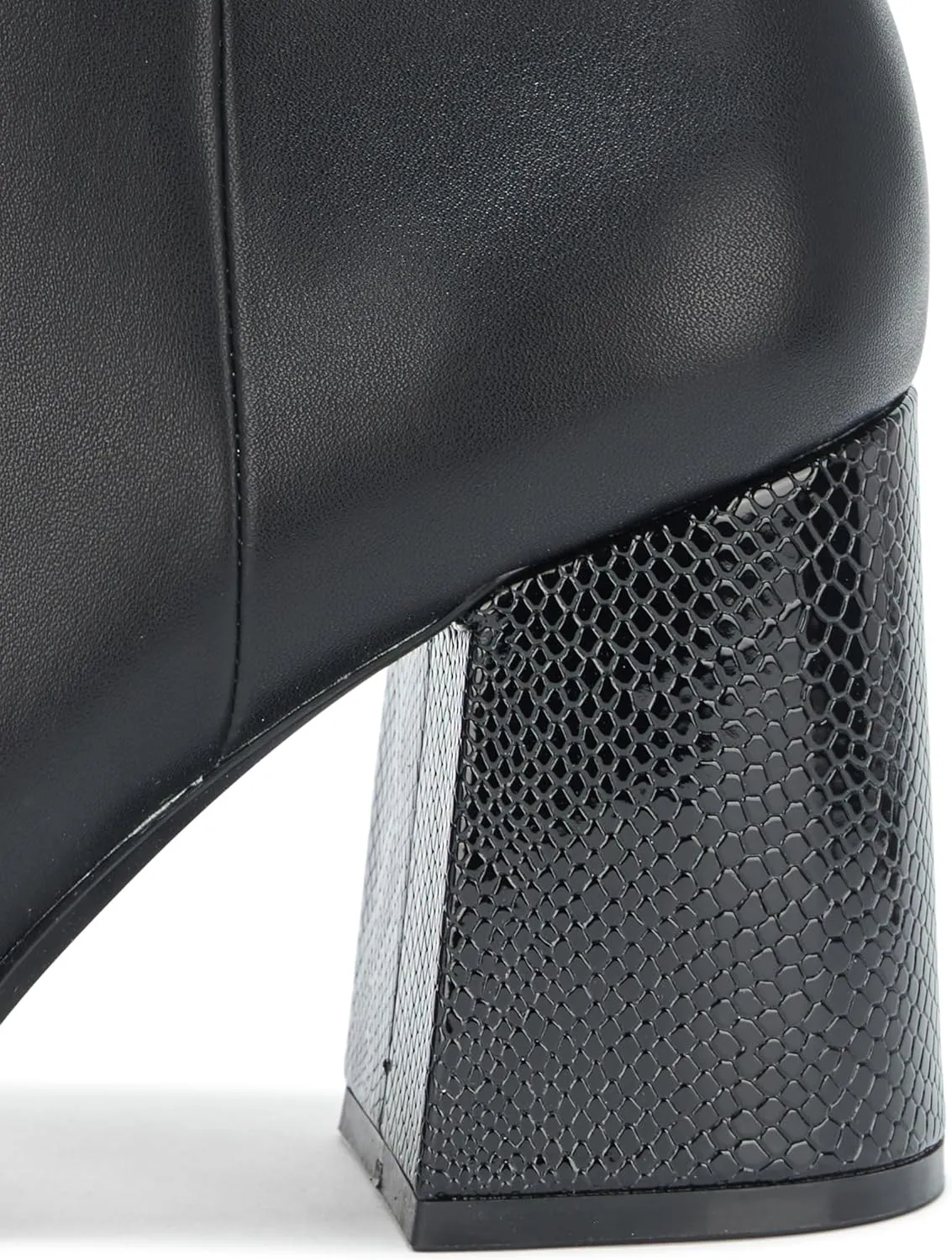 DKNY Women's Steph Heeled Bootie