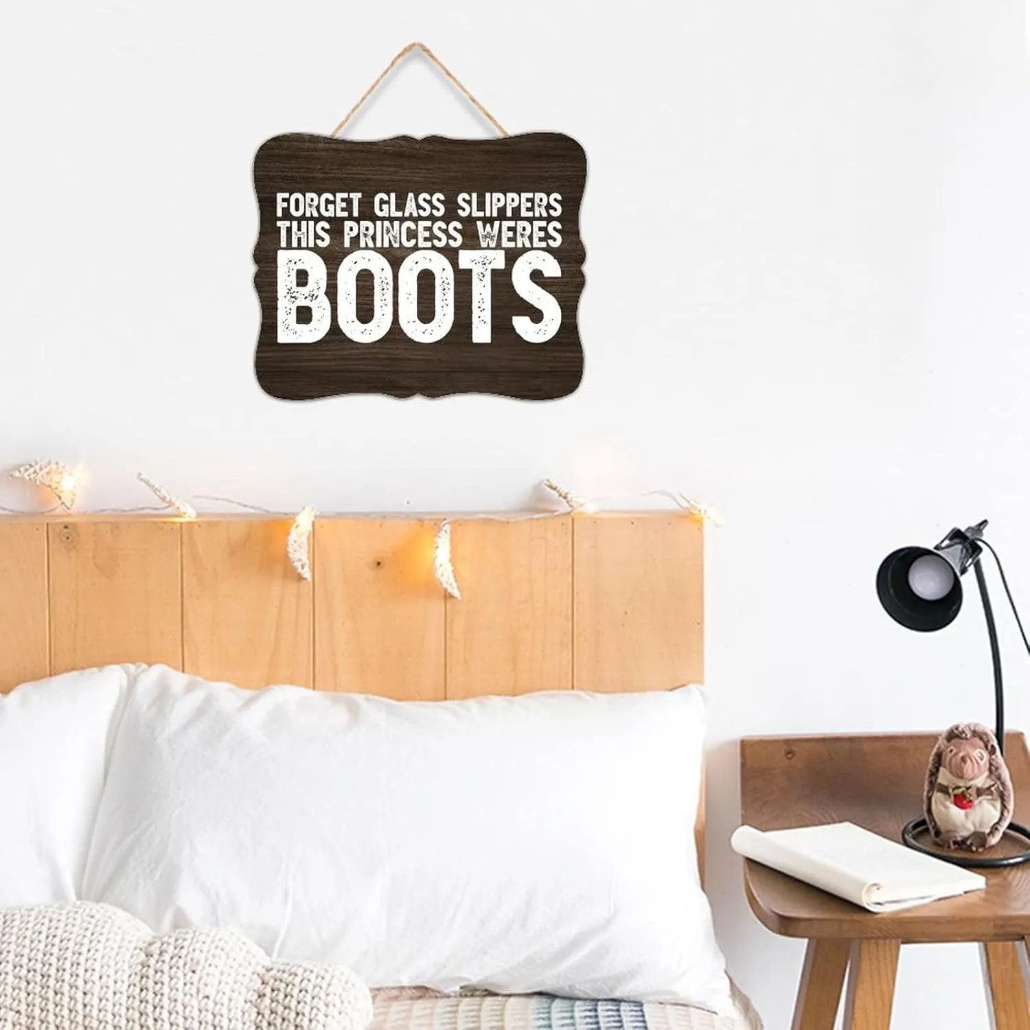 Farmhouse Rustic Decor Wood Sign Forget The Glass Slippers This Princess Wears Boots Painted Wall Art Wood Plaque Sign 8x10 Inch Wooden Hanging Signs Home Decor for Room Outdoor