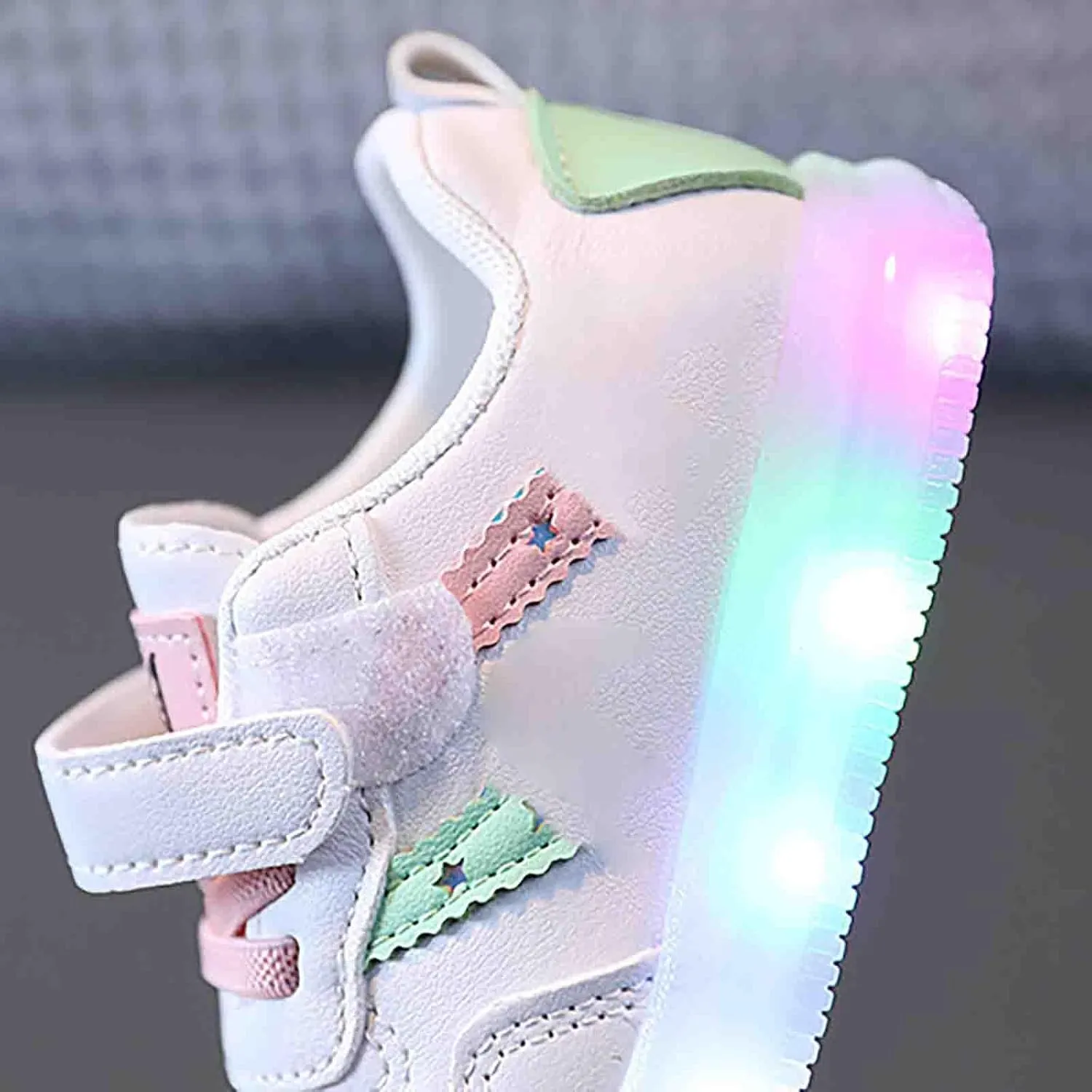 Kids Light Up Shoes Baby Toddler Flash Sneakers with Luminous Sole for Boys Girls Best Gift for Birthday Christmas Day