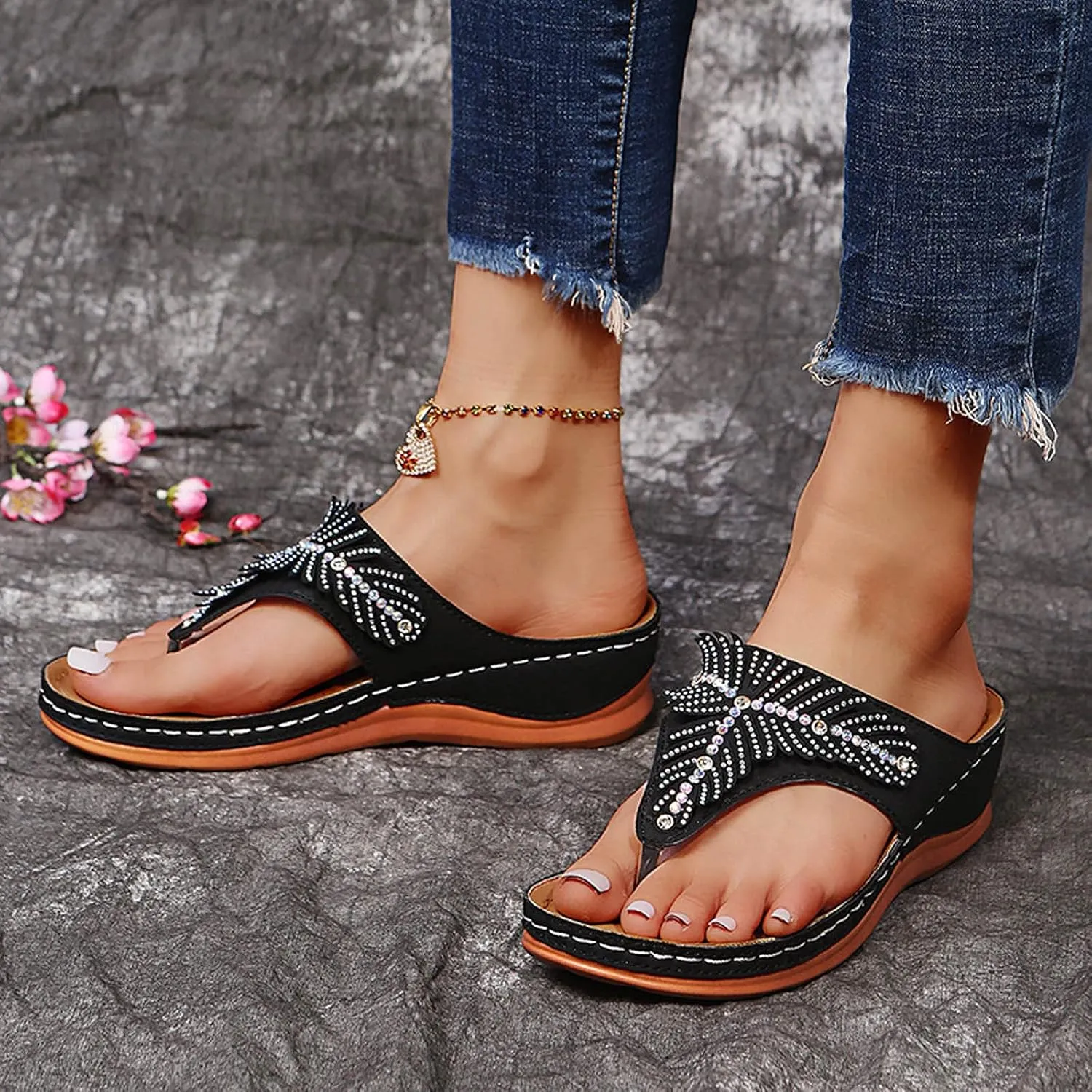 oiangi Rhinestone Wedge Sandals for Women,Summer Fashion Open Toe T Strap Thong Flip Flops Sandals Comfortable Casual Beach Shoes Slippers