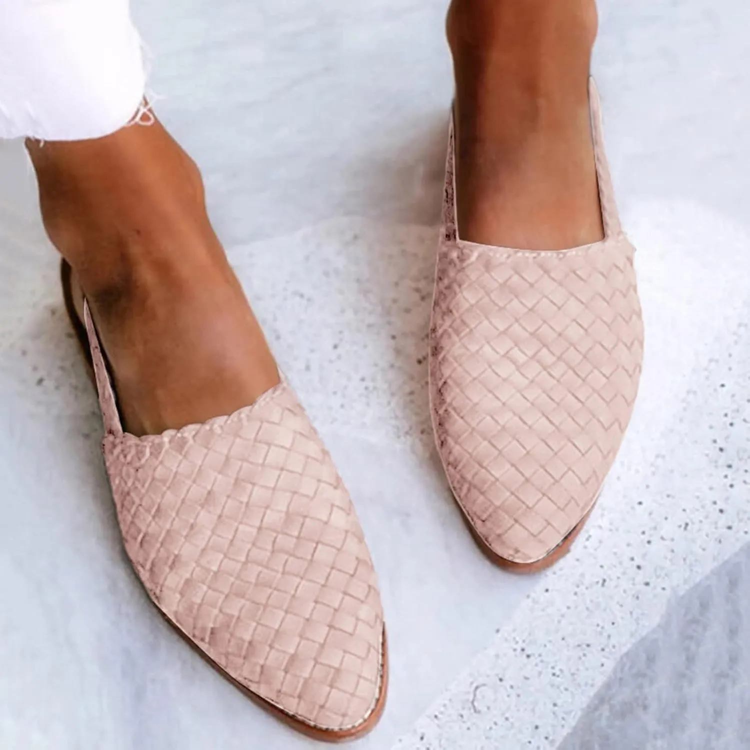 Pointed Toe Sandal for Women Fashion Weave Strap Buckle Baotou Closed Toe Low Heel Sandalias Solid Color Comfortable Casual Stacked Heel Shoes