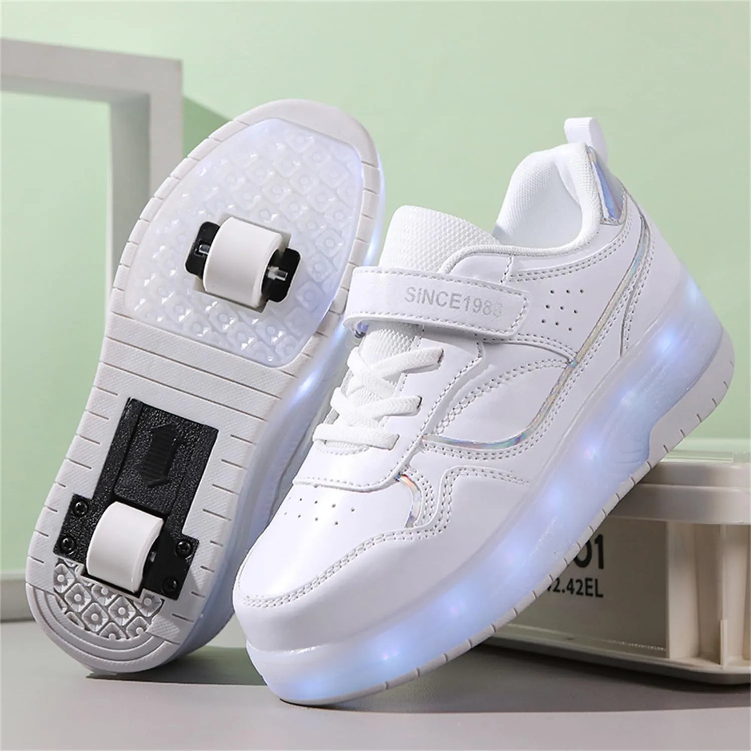 Unisex Roller Shoes Kids Sparkling Wheels Shoes Girls Light up Roller Skates Sneakers Boys Rechargeable Flashing Sneakers for Gift