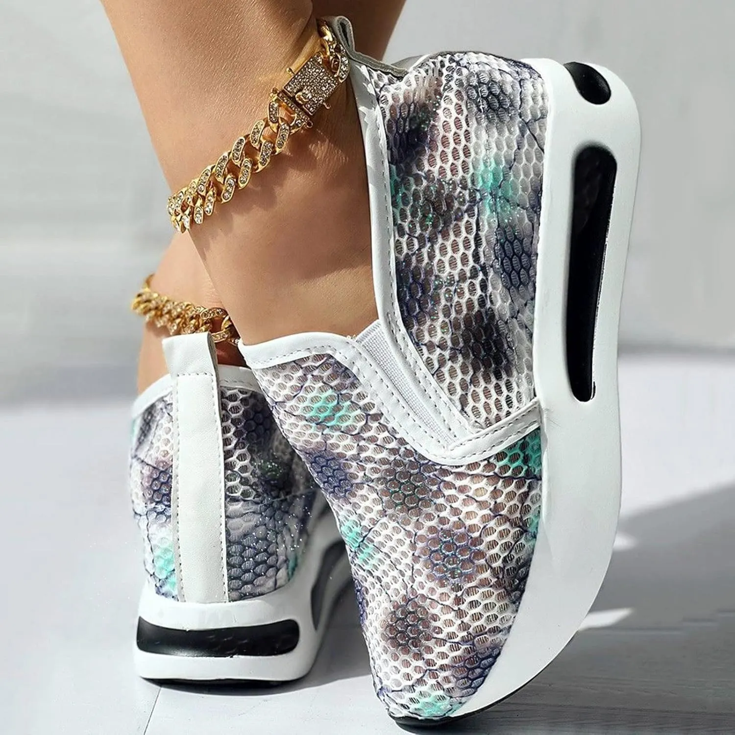Women's Fashion Sneakers Mesh Floral Embroidery Platform Sneakers for Women 2024 Breathable Walking Shoes Comfortable Casual Wedge Slip On Work Shoes